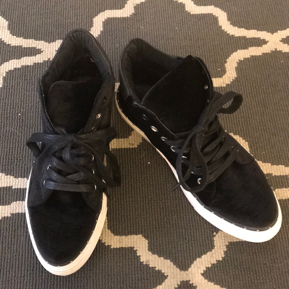 Size 37 (US 7) black, velvet SixtySeven sneakers